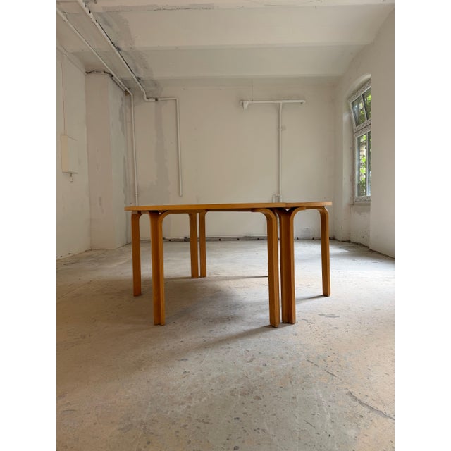 Magnus Olesen Round Dining Table in White Beech by Rud Thygesen & Johnny Sørensen for Magnus Olesen For Sale - Image 4 of 11