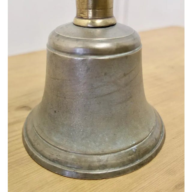 Old Bronze Hand Bell, Town Cryer’s or School Bell A Great piece, the bell is made in solid bronze and has a beautiful...