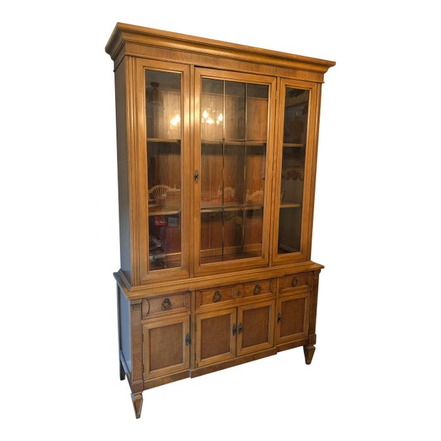 Mid Century Thomasville China Cabinet Hutch For Sale