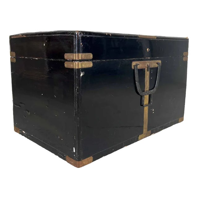 Antique Japanese Laquer Travel Case, 1890s For Sale