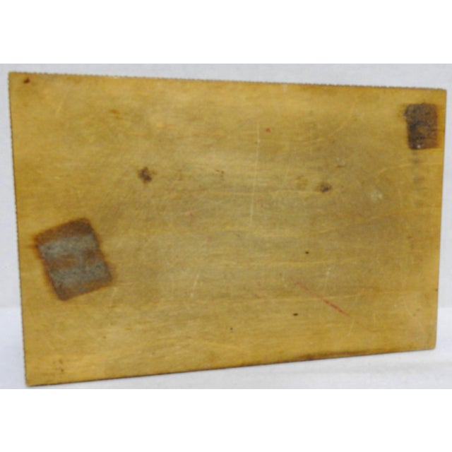 Vintage Hand-Carved Walnut Finish Box With Foliate Detail For Sale In Nashville - Image 6 of 7