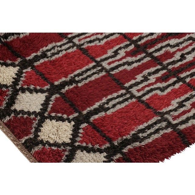Mid-Century Modern Vintage Swedish Rya Rug, Red & Black Scandinavian Geometric Shapes - Rug & Kilim For Sale - Image 3 of 7