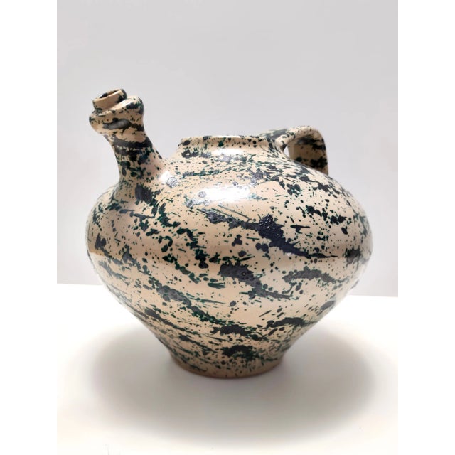 1950s Vintage Beige and Green Lacquered and Handpainted Terracotta Vase, Deruta, Italy, 1950s For Sale - Image 5 of 10