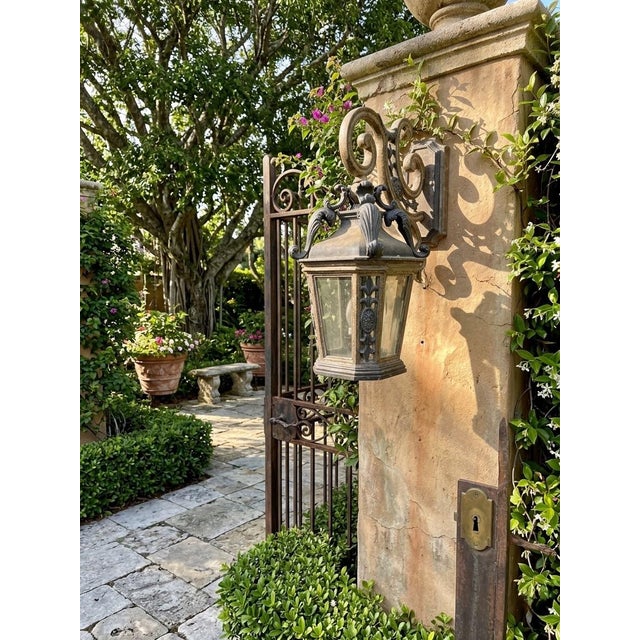 1980s Vintage English Neoclassical Wall Lantern - Cast Aluminum For Sale - Image 5 of 9