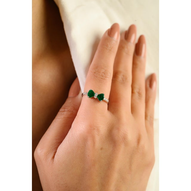 Metal Natural Trillion Cut Emerald Diamond Bow Ring Size 7 in 14k White Gold For Sale - Image 7 of 14