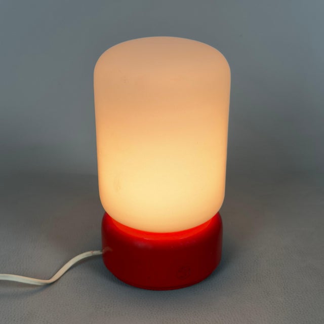 1970s Space Age White Opal Glass Capsule Table Lamp with Red Wood Base, 1970s For Sale - Image 5 of 15