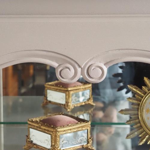 Wood French Display Cabinet with Mirrored Back Panel, 1890s For Sale - Image 7 of 18