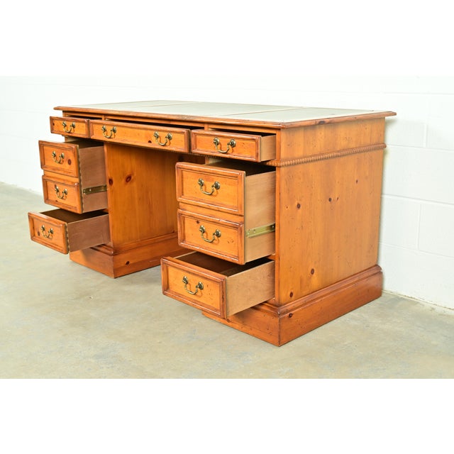 Sligh Furniture Georgian Carved Pine Leather Top Executive Desk, Circa 1960s For Sale In South Bend - Image 6 of 13
