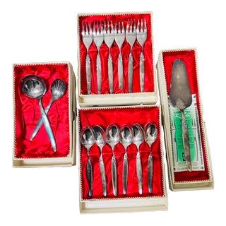 Vintage 1959 Kleeblatt Rose Flatware Set- 15 Pieces For Sale