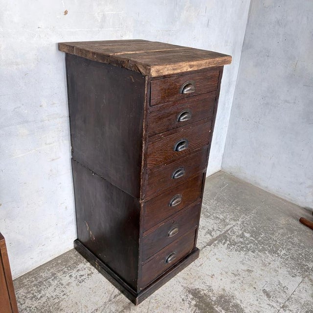 Bankers Chest of Drawers in Oak, 1900s For Sale - Image 9 of 14