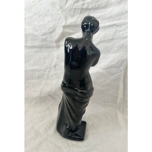 Vintage Venus De Milo Ceramic Figure For Sale - Image 4 of 5
