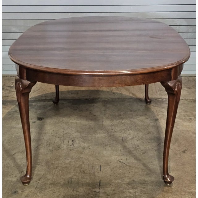 Wood Late 20th Century Stickley Oval Solid Mahogany Dining Table Queen Anne Style For Sale - Image 7 of 8