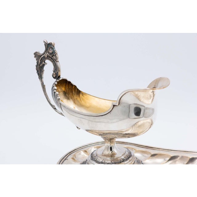 Spaceship-Shaped Silver Sauce Boat with Raised Handle and Gummed Plate For Sale - Image 6 of 8