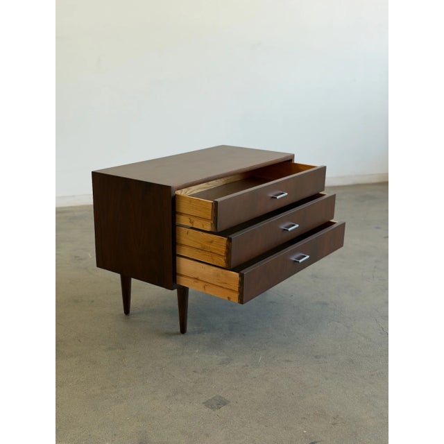 Mid Century Modern Chest of Drawers For Sale - Image 17 of 18