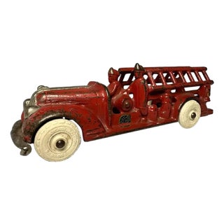 Vintage Arcade Cast Iron Ladder Truck: 1930s Toy Fire Engine For Sale