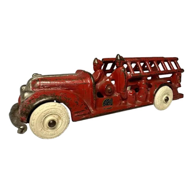 Vintage Arcade Cast Iron Ladder Truck: 1930s Toy Fire Engine For Sale