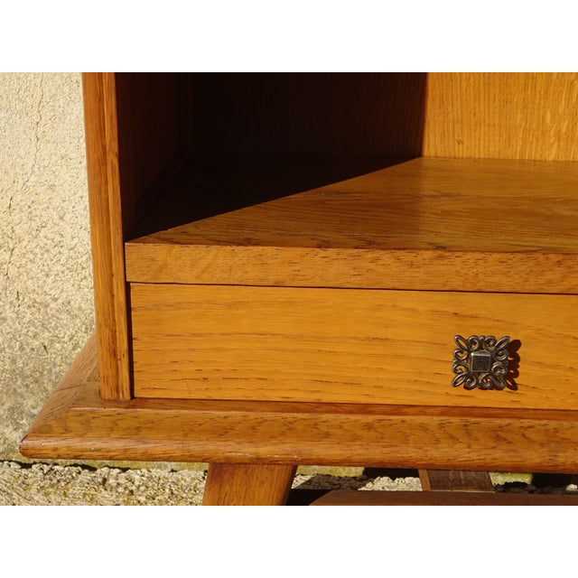 Vintage Bedside Table in Light Oak with Splayed Legs and Black Glass Top, 1960s For Sale - Image 9 of 18