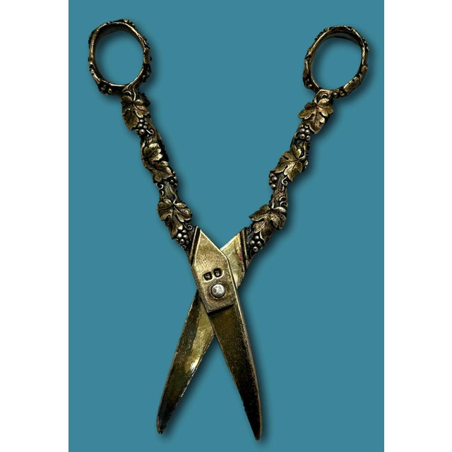 Outstanding Fine Quality Antique London England Georgian Sterling Silver Grape Shears For Sale - Image 4 of 18