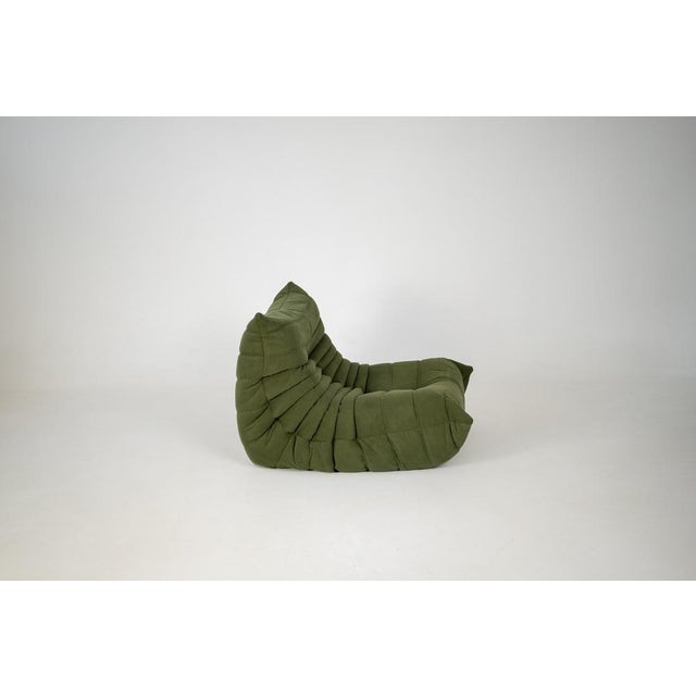 1970s Set of Togo Lounge Chair and Pouf in Khaki Corduroy by Michel Ducaroy for Ligne Roset, 1973 For Sale - Image 5 of 18