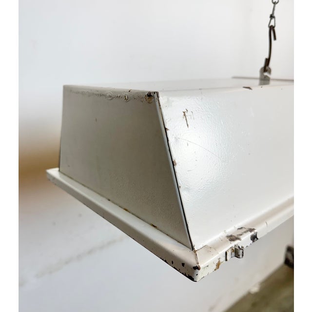 Vintage Industrial Hanging Tube Light from Famor, 1970s For Sale - Image 4 of 18
