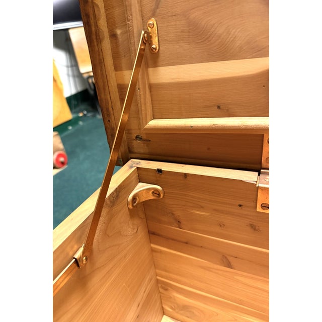 American Antique/Vintage Cavelier Cedar Chest for Blankets, Linens, Pillows, Toys, 1930s For Sale - Image 3 of 17
