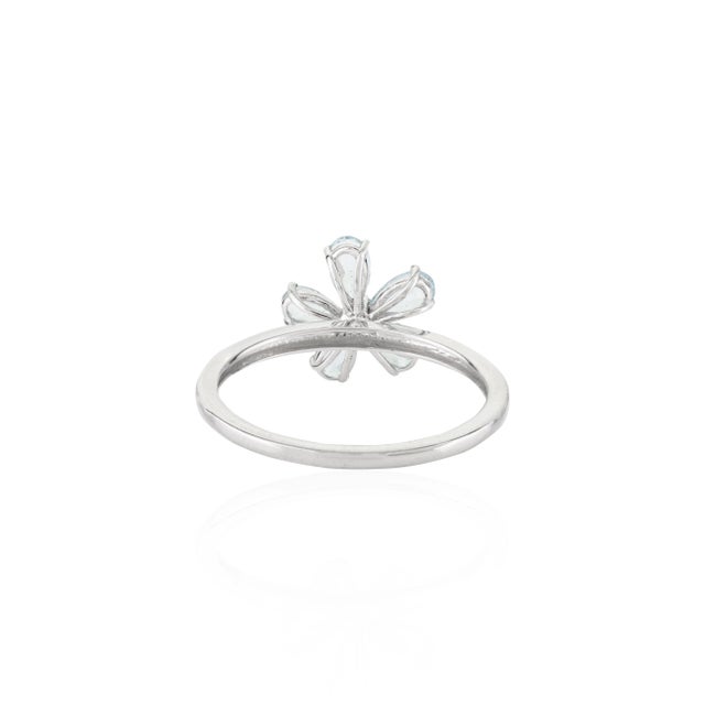 Metal Natural Aquamarine Diamond Spring Flower Ring in 18k Gold for Her Size 7 For Sale - Image 7 of 14