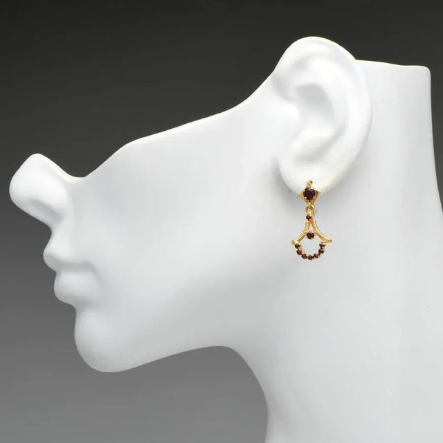 Contemporary 18KY Vintage Pyrope Garnet(1.12) Drop Earrings, 2 pieces For Sale - Image 3 of 3