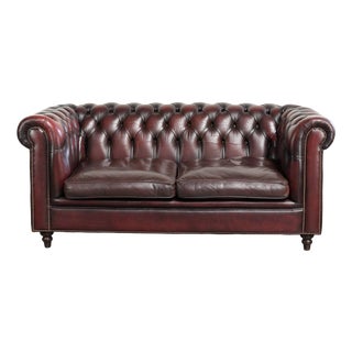 Cowhide Chesterfield 2.5-Seater Sofa in Oxblood Red For Sale