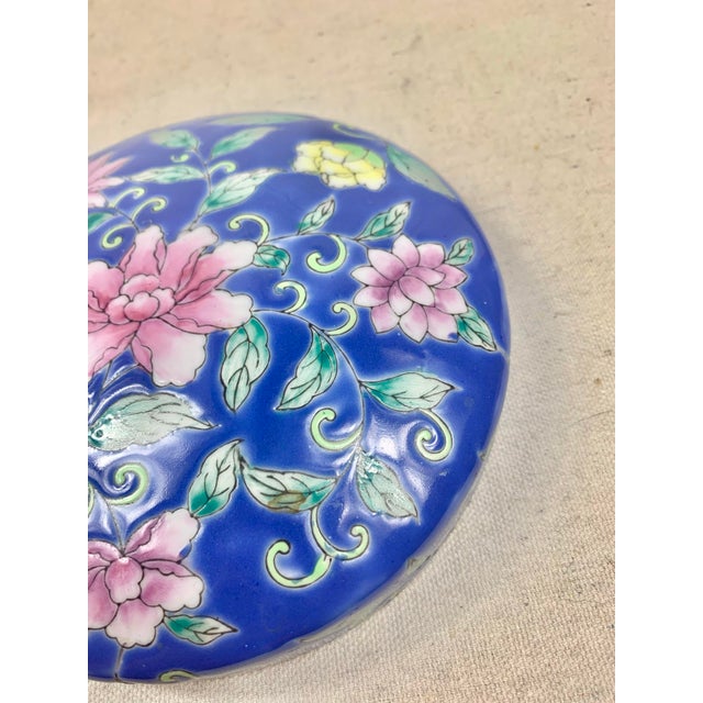 Large Vintage Chinoiserie Lidded Box For Sale - Image 11 of 12