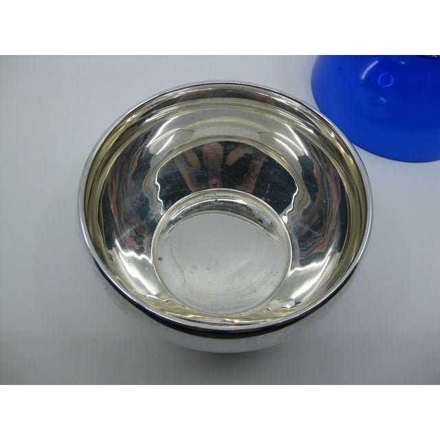 Silver 1950s Vintage Mid-Century Modern Birds Sterling Silver Mayonnaise Bowl With Cobalt Color Glass Liner Bowl For Sale - Image 8 of 10