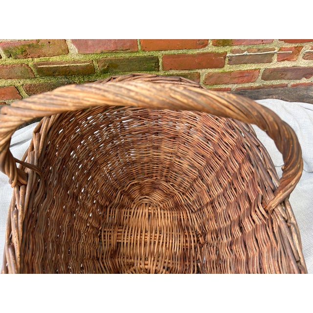 Early 20th Century Large Woven Willow Gathering Basket With Top Handle For Sale - Image 12 of 15