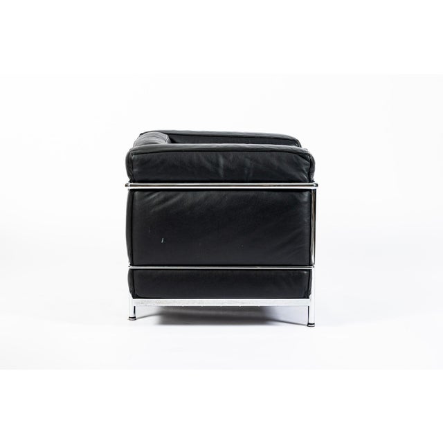 Black Authentic Cassina Lc2 Black Leather Petit Lounge Chair by Le Corbusier, 4x Avail For Sale - Image 8 of 17