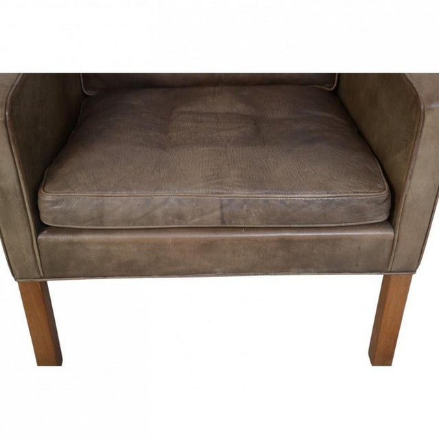 Model 2207 Lounge Chair in Patinated Leather by Børge Mogensen, 1970s For Sale - Image 9 of 18