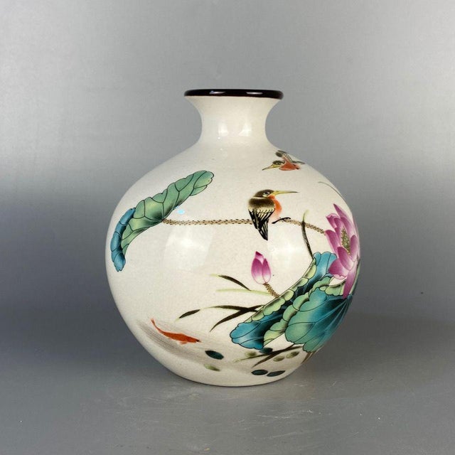 Vintage Chinese Crackle Glaze Famille Rose "Lotus & Koi" Vase With Stand - 17cm For Sale In Los Angeles - Image 6 of 9