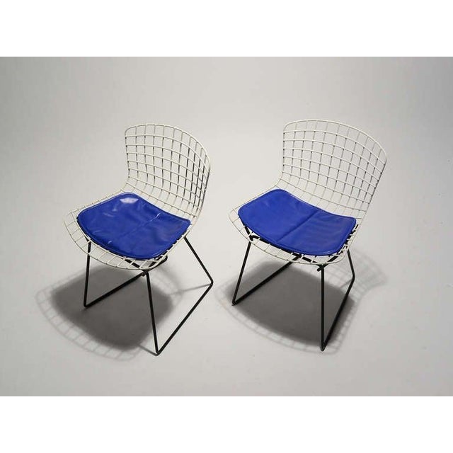 Pair of Bertoia child's chairs by Knoll For Sale In Chicago - Image 6 of 9