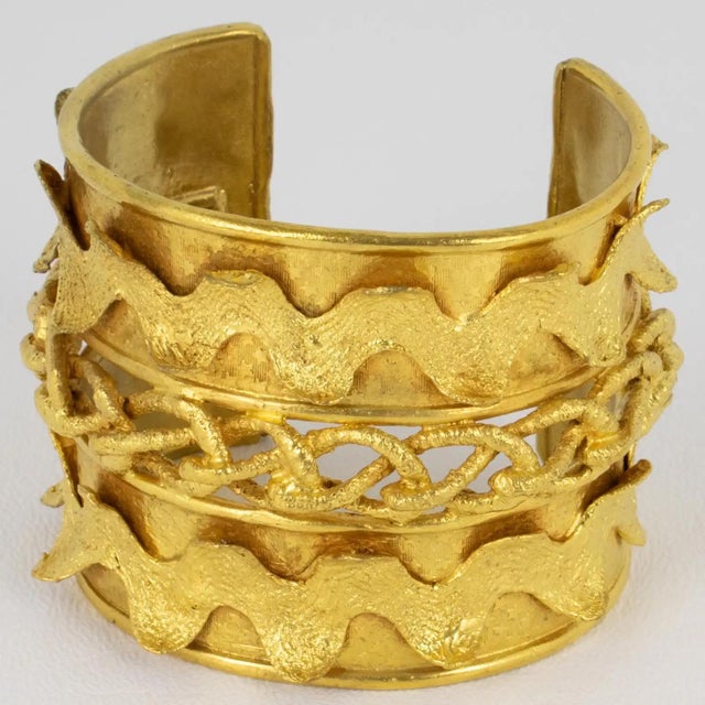 1980s Mercedes Robirosa Gilded Baroque Cuff Bracelet with Carving For Sale - Image 5 of 8