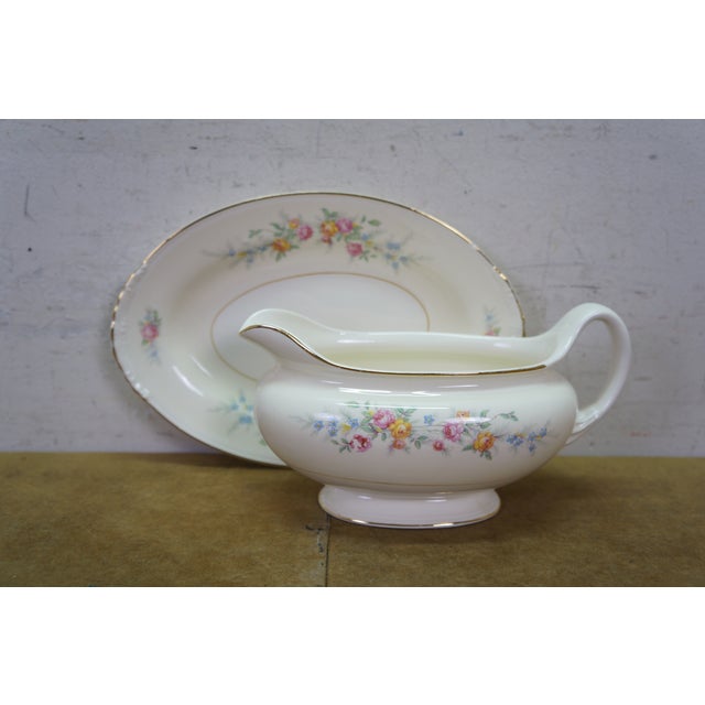 Mid 20th CenturyHomer Laughlin Georgian Eggshell Nautilus China Dinner Service for 12 - 102 Pcs For Sale - Image 9 of 18