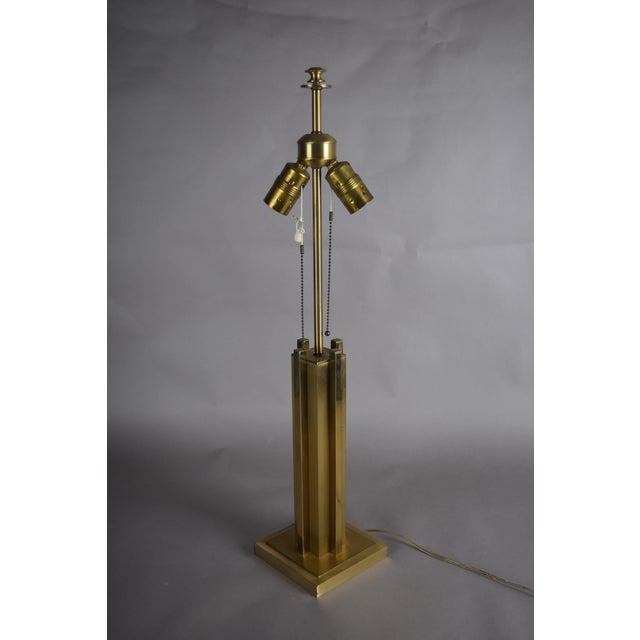 Italian Hollywood Regency Brass Table Lamp with Caramel Lacquer Panels, 1970s For Sale - Image 4 of 9