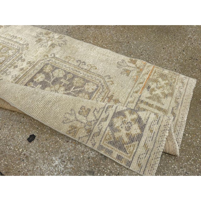 Galerie Shabab Collection Mid-20th Century Turkish Anatolian Runner For Sale - Image 9 of 10