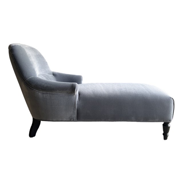 Napoli Chaise Lounge in Velvet For Sale