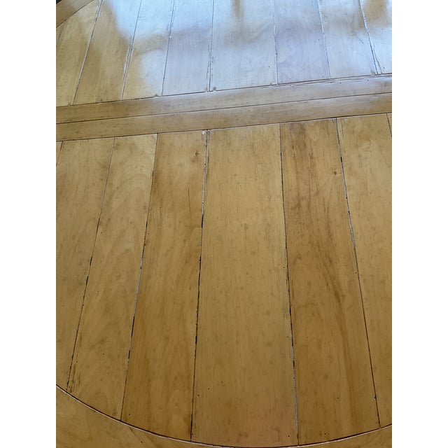 Late 20th Century English Pedestal Dining Table For Sale In Chicago - Image 6 of 6
