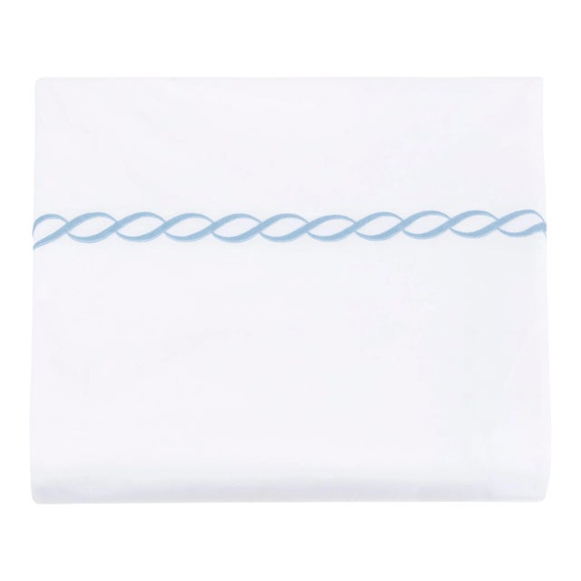 Scalloped Chain King Duvet Cover in Light Blue For Sale