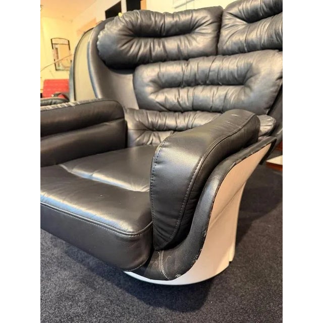 Black and Cream Elda Chair by Joe Colombo for Comfort, Italy, 1970 For Sale - Image 17 of 18