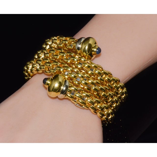 Late 20th Century Italian Fope Flex’it Blue Sapphire Woven Triple Wrap Bangle Bracelet in 18k Yellow & White Gold For Sale In Dallas - Image 6 of 15