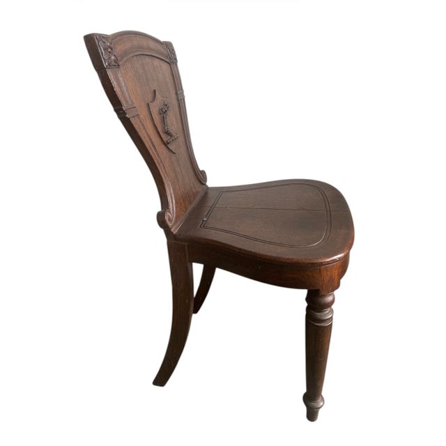 1950s 1950s English Oak Hall Chair With Heraldic Carved Crest For Sale - Image 5 of 9