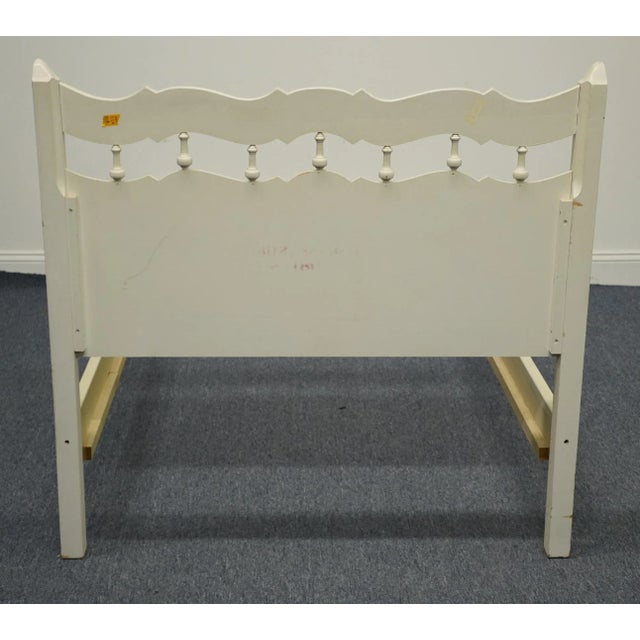 Late 20th Century Thomasville Furniture Cream / Off White Painted French Provincial Twin Size Bed For Sale - Image 5 of 7