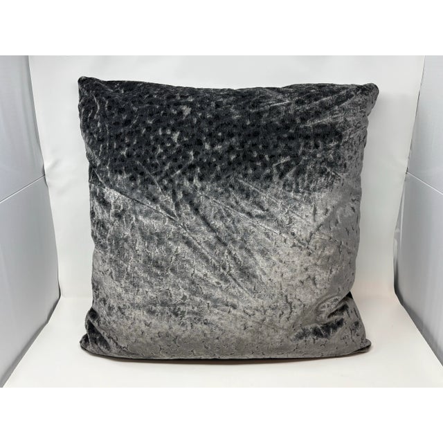 This is a stunning brand new throw pillow made with a speckled charcoal grey fabric. There are random “lines” throughout...