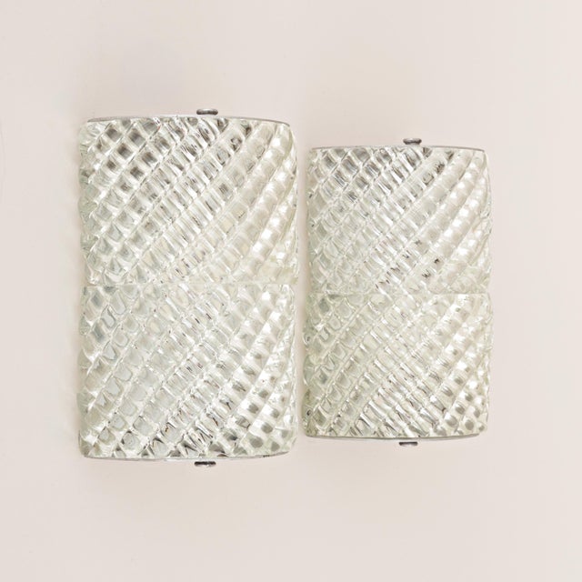 Mid-Century Modern Set of 2 Clear Murano Glass Wall Sconces in the Style of Barovier & Toso, 1950s For Sale - Image 3 of 12