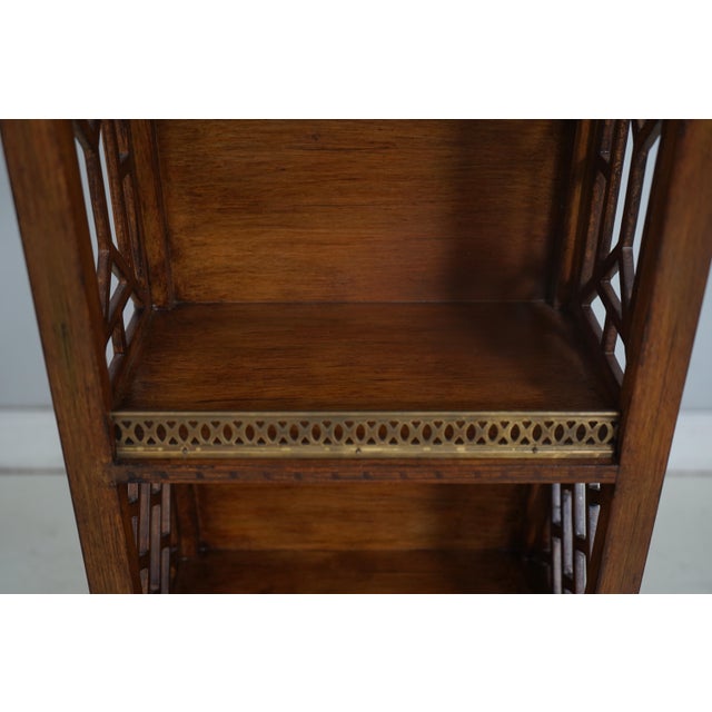 1980s Chinoiserie Decorated Pagoda Chinese Chippendale Curio Shelf For Sale - Image 5 of 18