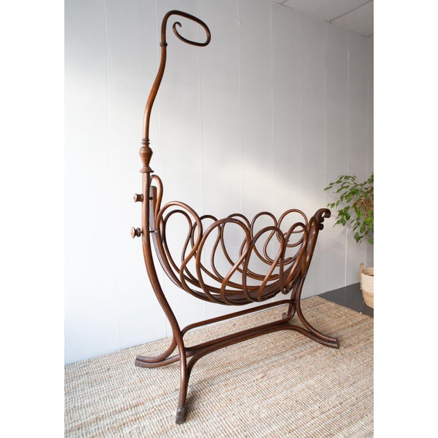 Wood Child Cradle by Jacob & Josef Kohn for Thonet, 1895 For Sale - Image 7 of 12